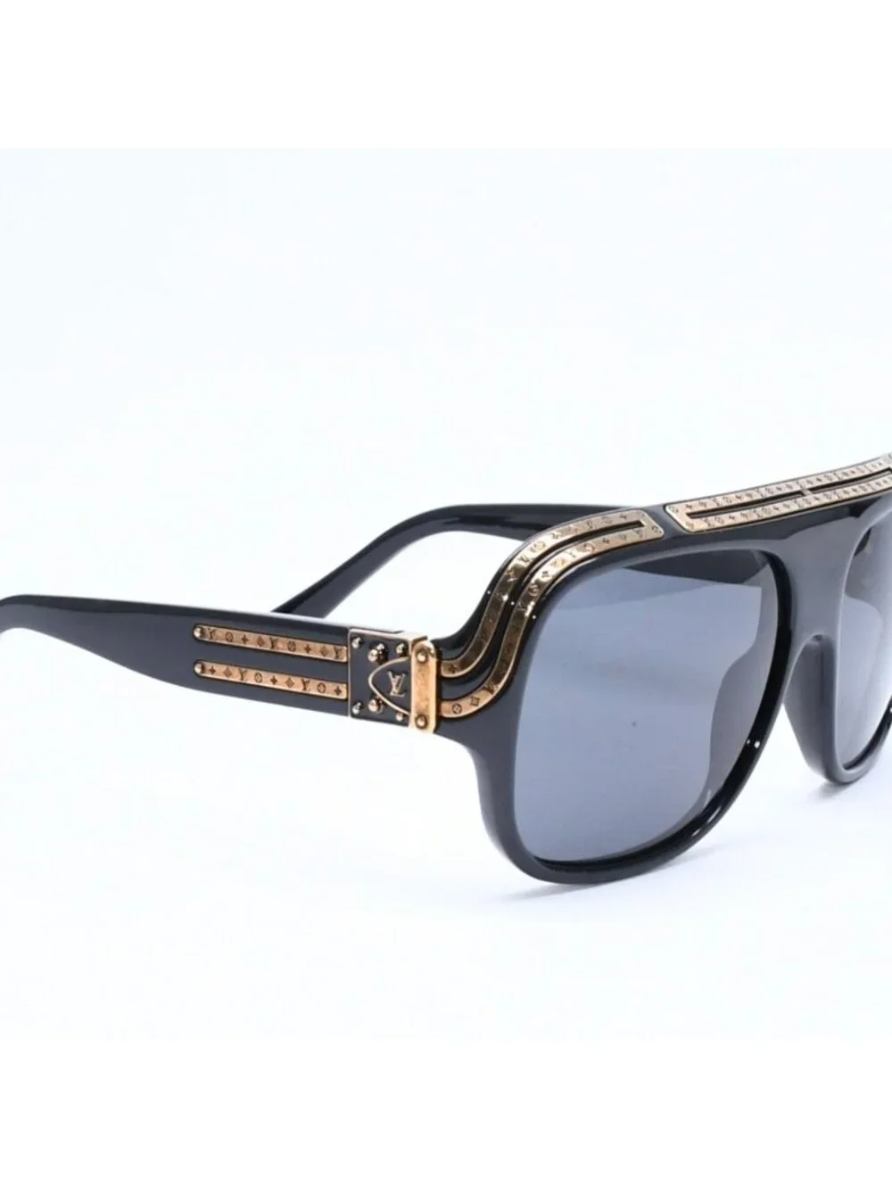 Louis Vuitton 1.0 Millionaire Sunglasses Eyewear 63 16 Black